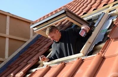 Pose de fenêtres de toit Velux à Barjouville